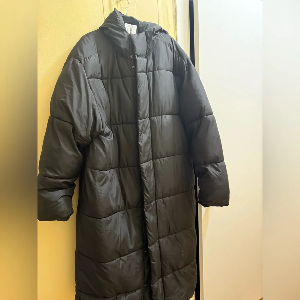 Unisex maxi puffer jacket with hood in black - Picture 7 of 7